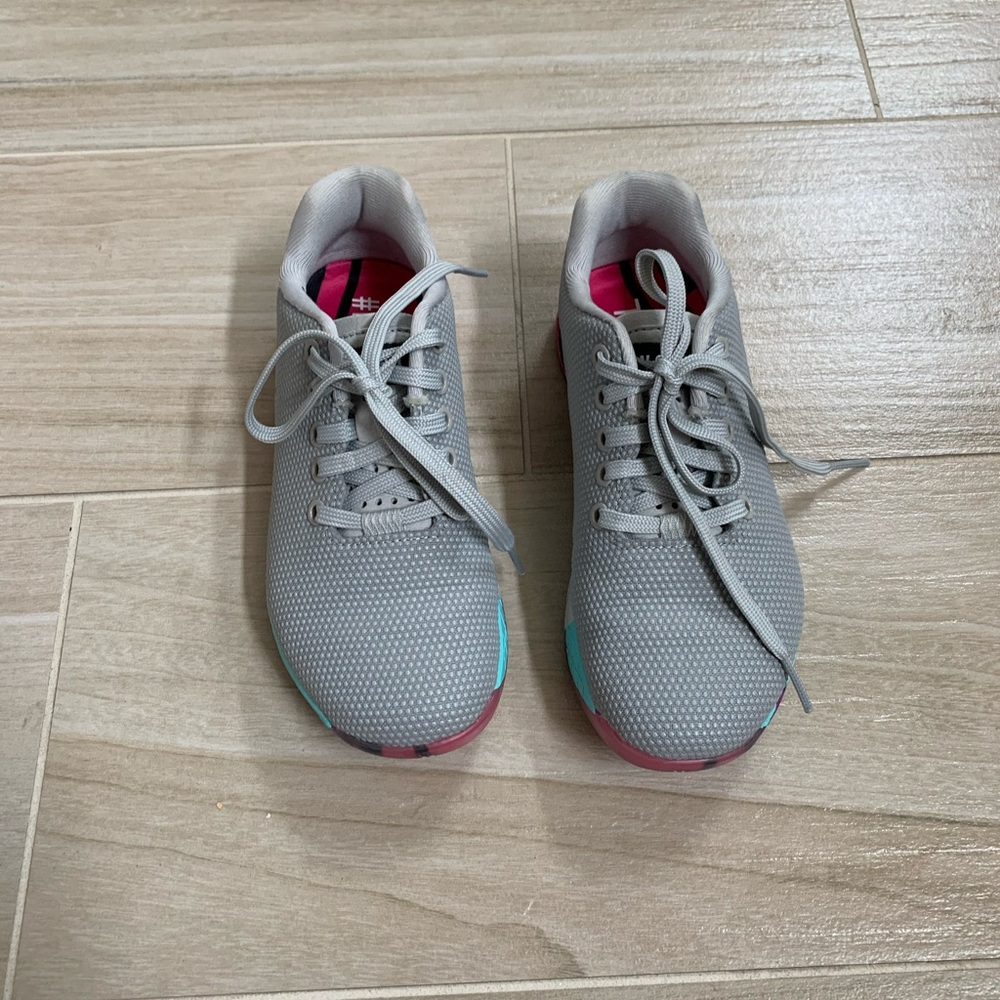 COPY - No Bull size 5.5 sneakers